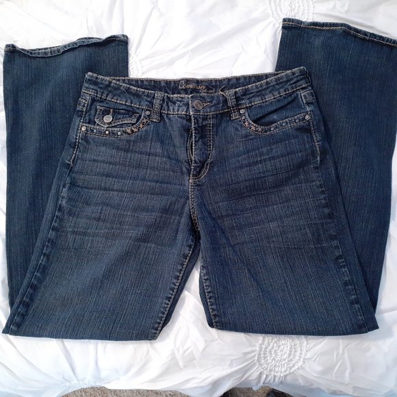 Common Genes Women's Junior's Dark Wash Back to School Flare Jeans - Size 12 - Picture 1 of 9